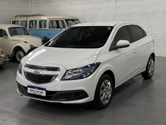 CHEVROLET ONIX 1.4 MPFI LT 8V FLEX 4P MANUAL CHEVROLET ONIX 1.4 MPFI LT 8V FLEX 4P MANUAL